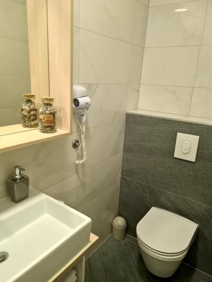 Bonitos, Sobe-Rooms Slavonski Brod Ngoại thất bức ảnh